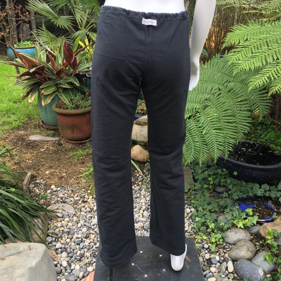 JACK AND JINGER Black Sweats w/Fleur-De-Lis Design - Picture 4 of 7